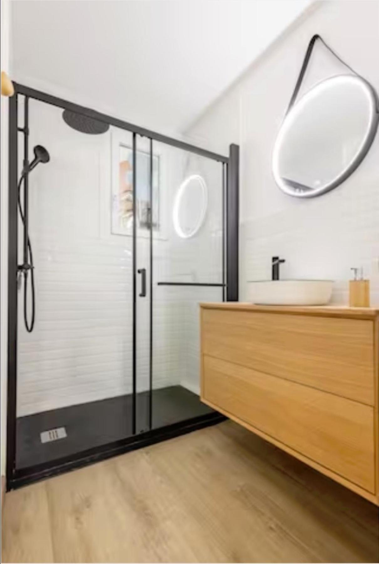 Logement Autour De Moi * * * * * Chambéry Kültér fotó
