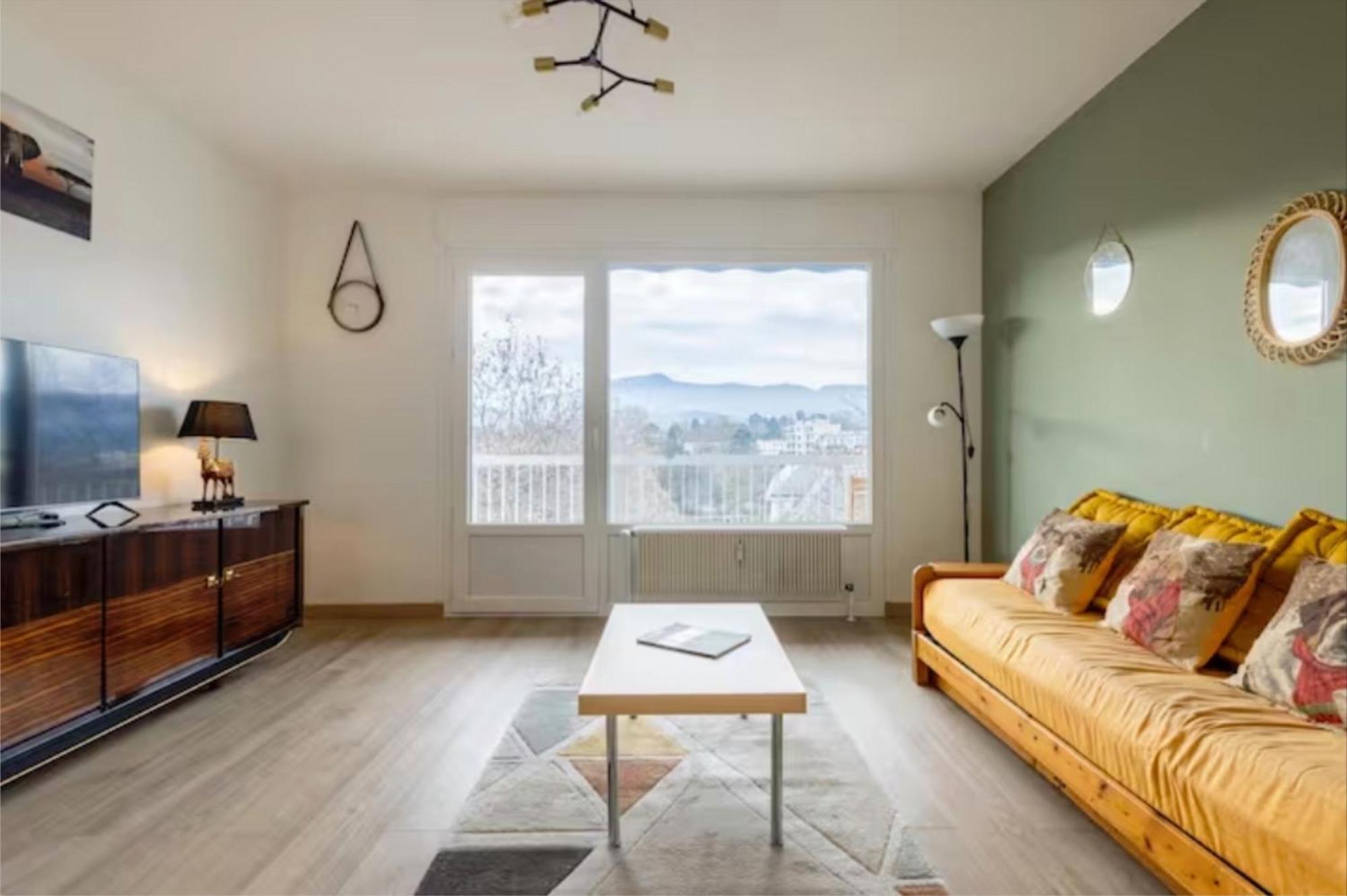 Logement Autour De Moi * * * * * Chambéry Kültér fotó