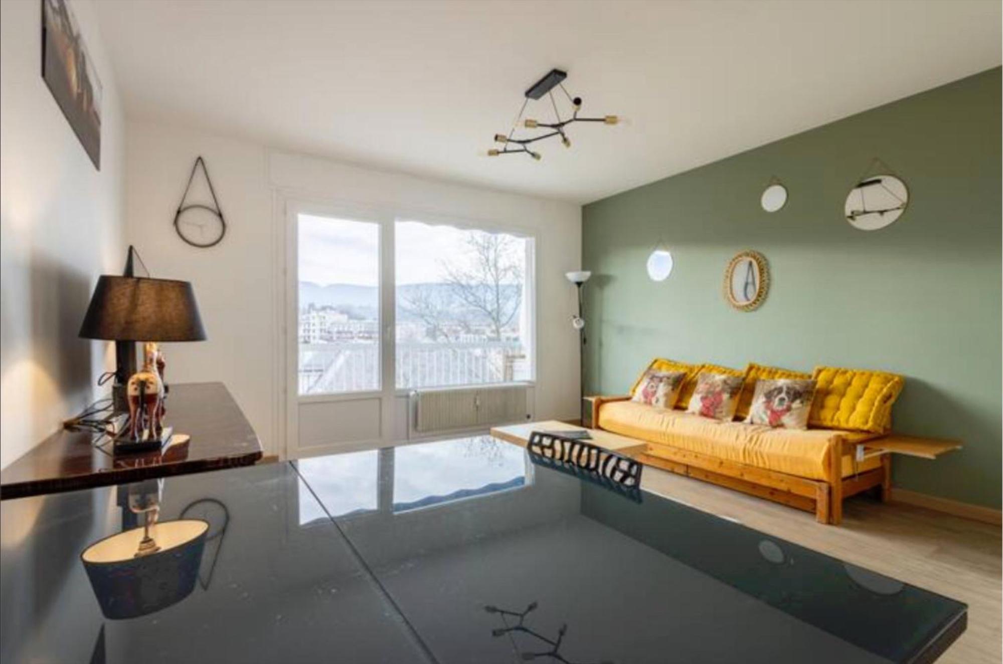 Logement Autour De Moi * * * * * Chambéry Kültér fotó